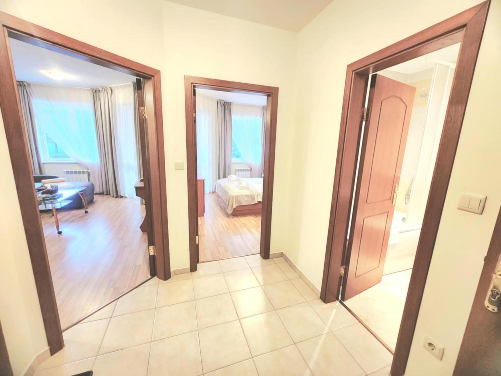 Arboro Royal Plaza Apartment โบโรเวทส์ ภายนอก รูปภาพ